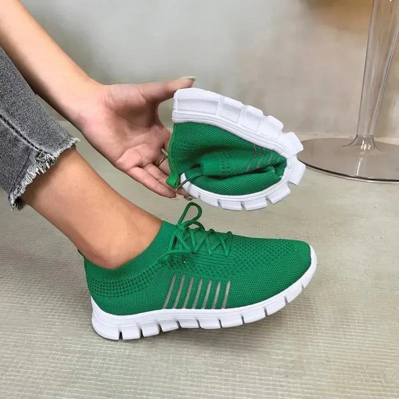 Comfortable women's casual walking shoes with arch support insole