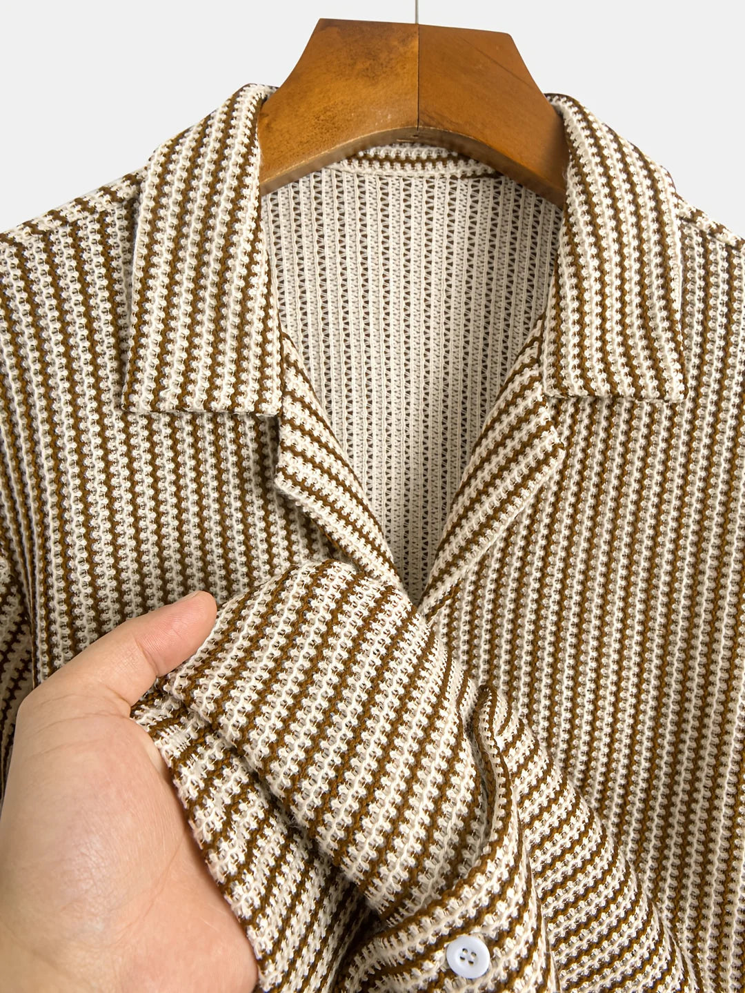 Men’s Striped Short Sleeve Button Up Shirt