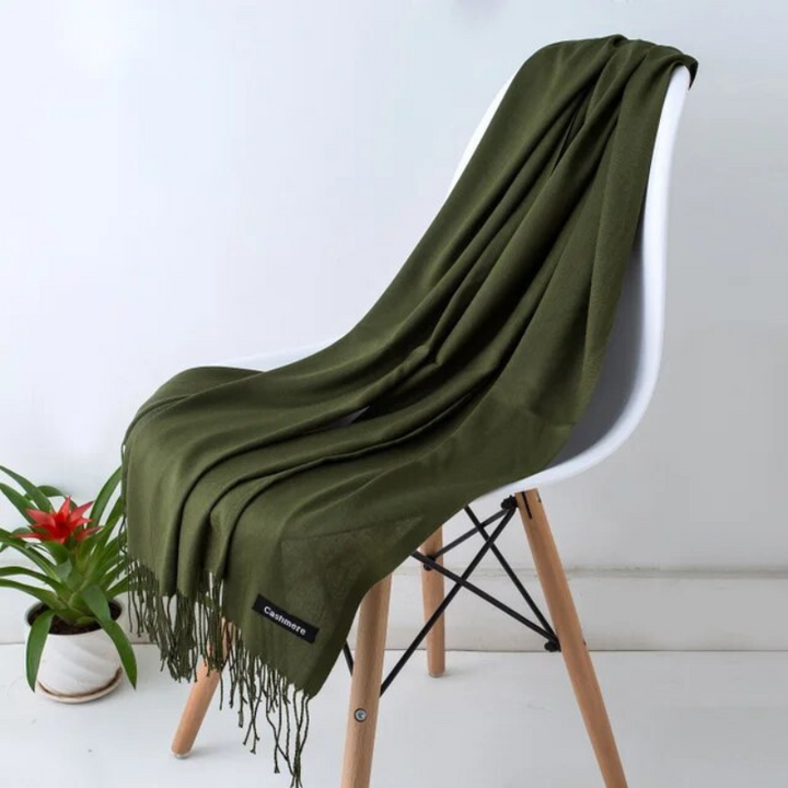 Chic autumn fashion look centered around the cozy women scarf