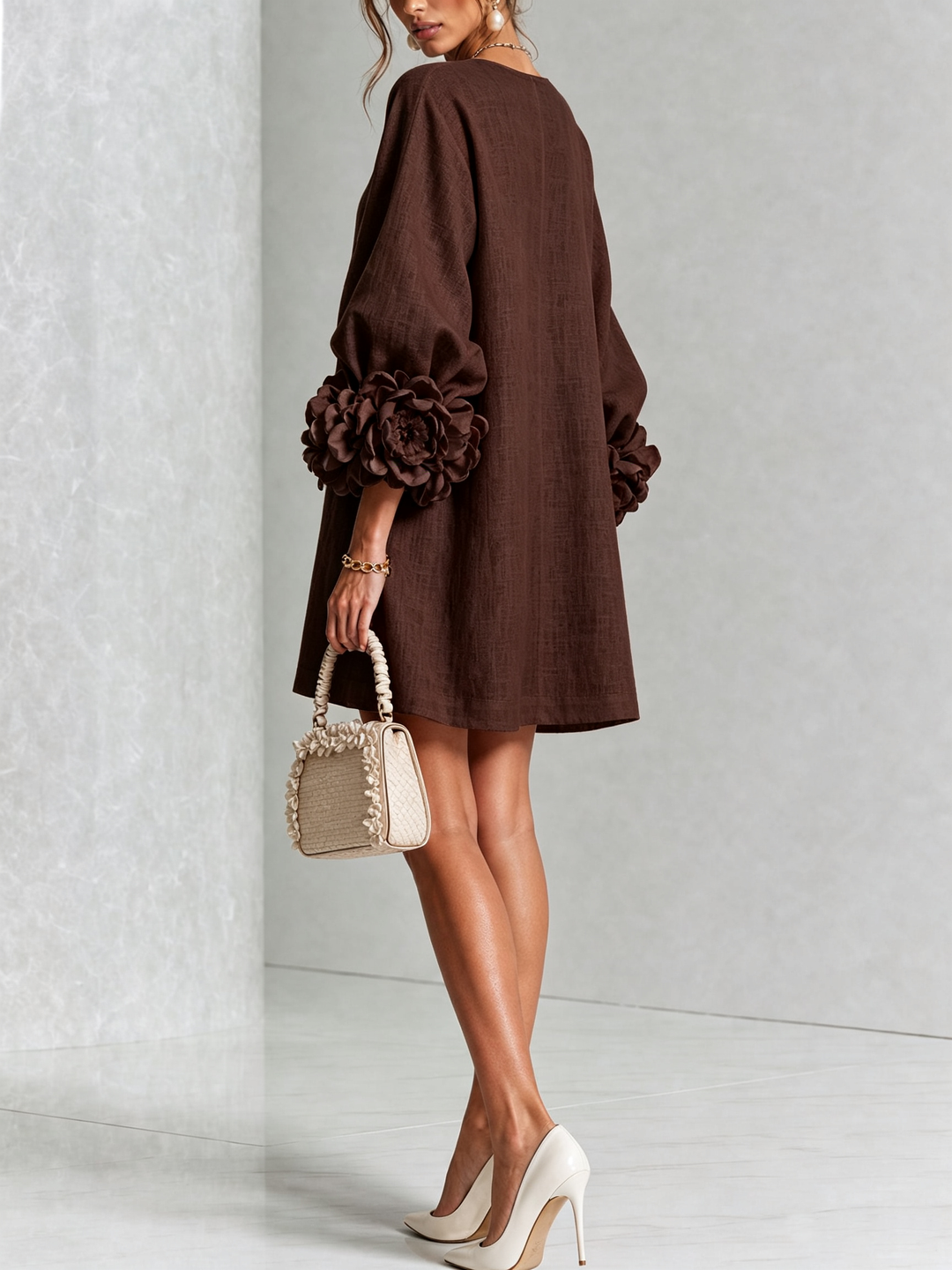 Comfortable women's shift dress with long sleeves