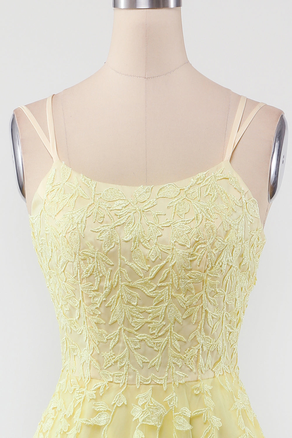 Neckline and bodice detail of the stylish tulle formal party dress