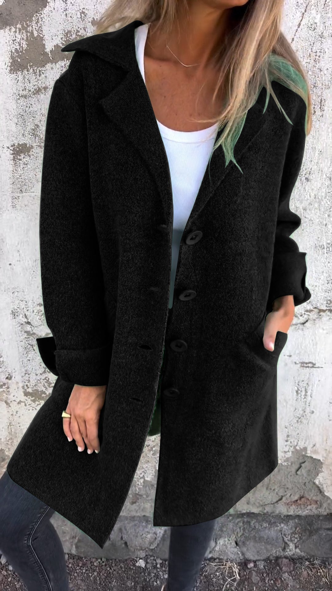 Sleeve detail and cuff of the casual winter style jacket