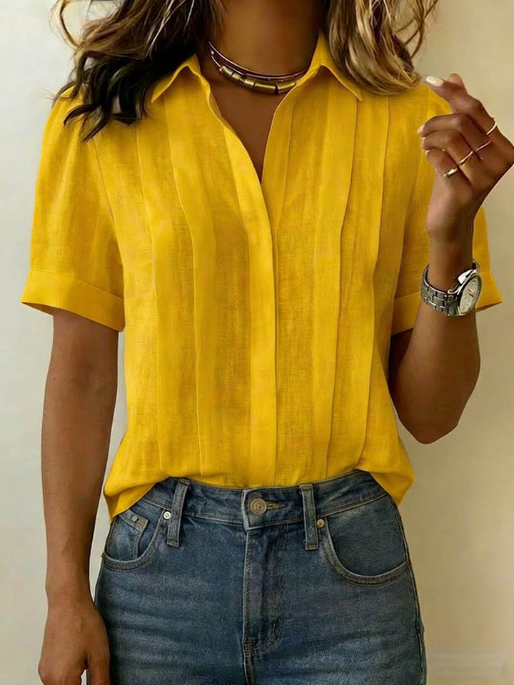 Elegant women's short-sleeve collared blouse in summer fashion style