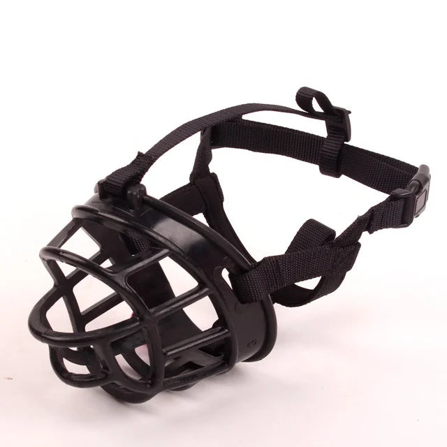 Flexible silicone pet muzzle packaging and adjustable strap details for daily use