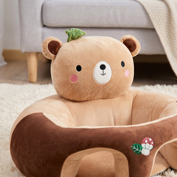 Close-up of cozy plush fabric on the baby gear floor seat for daily use
