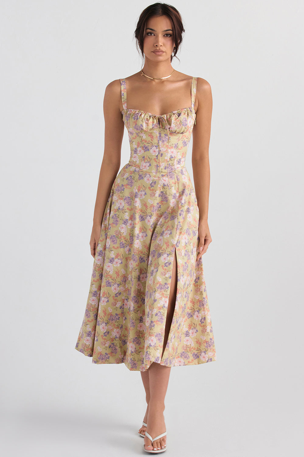 Casual chic women's floral party dress featuring a flattering waist shaper