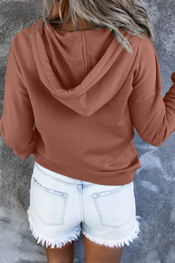Trendy lila women's sweater with hood and long sleeves