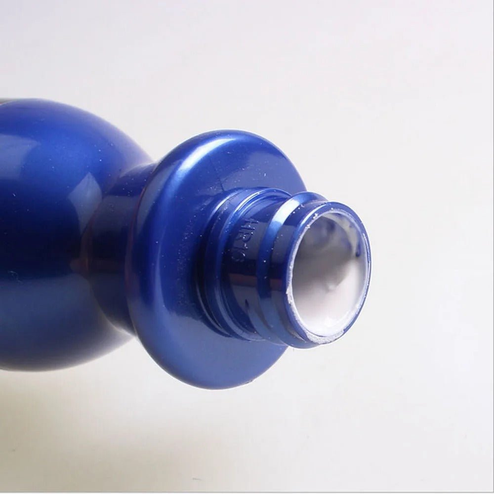 Professional car scratch remover and paint restoration polish for vehicle detailing