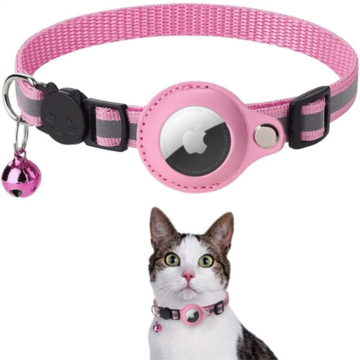 Cat collar with GPS tracker holder and safety buckle