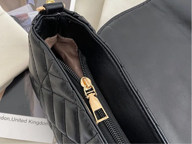Interior view of women's jacquard shoulder bag with pockets