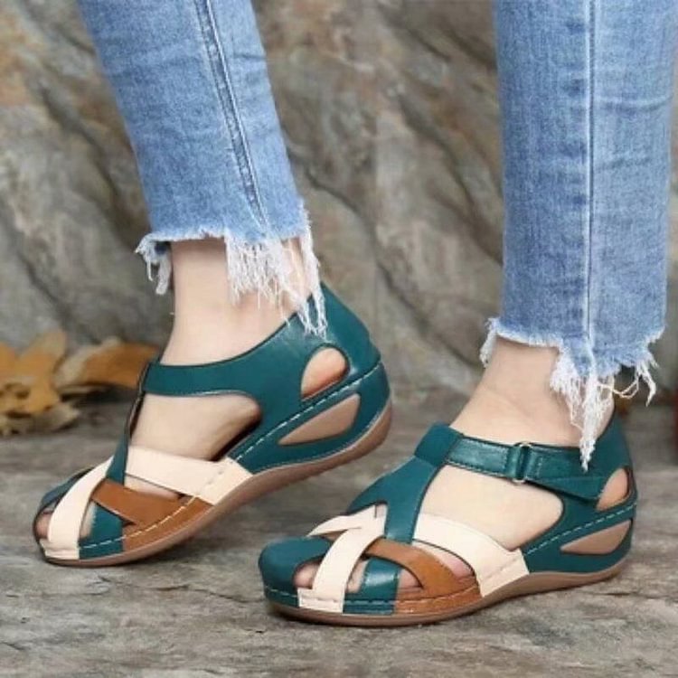 Close-up of the textured woven strap detail on comfortable summer platform sandals