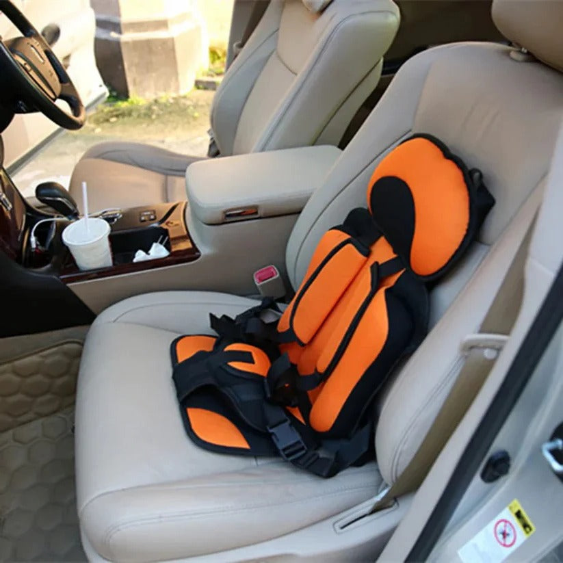 Demonstration of folding mechanism on the portable child car seat