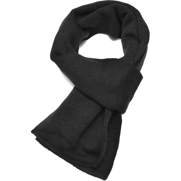 Complete look of men's classic knit winter scarf