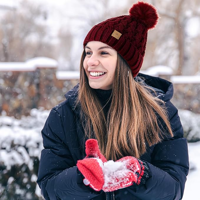 Soft fleece-lined winter hat Yvonne for cold weather days