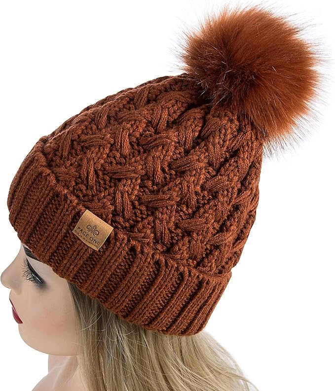Neutral color winter pom beanie Yvonne styled for outdoors