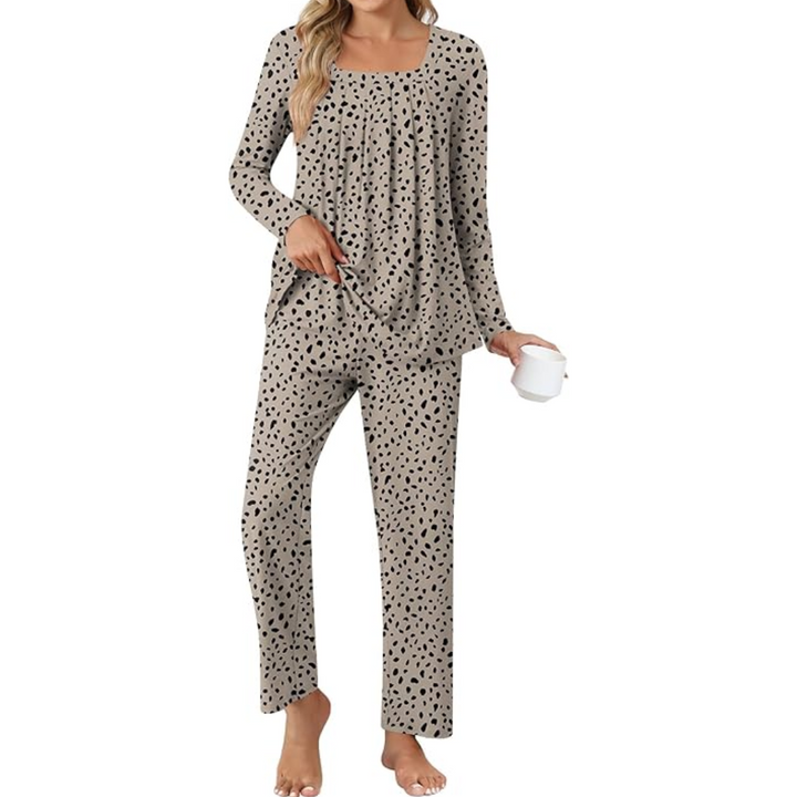Relaxed fit womens clothing set ideal for sleep and casual lounging