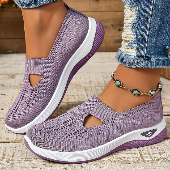 Durable outsole traction pattern on orthopedic comfort shoes for women