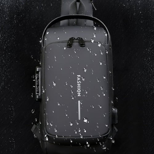 Adjustable shoulder strap hardware and sturdy buckle on the anti-theft daypack.