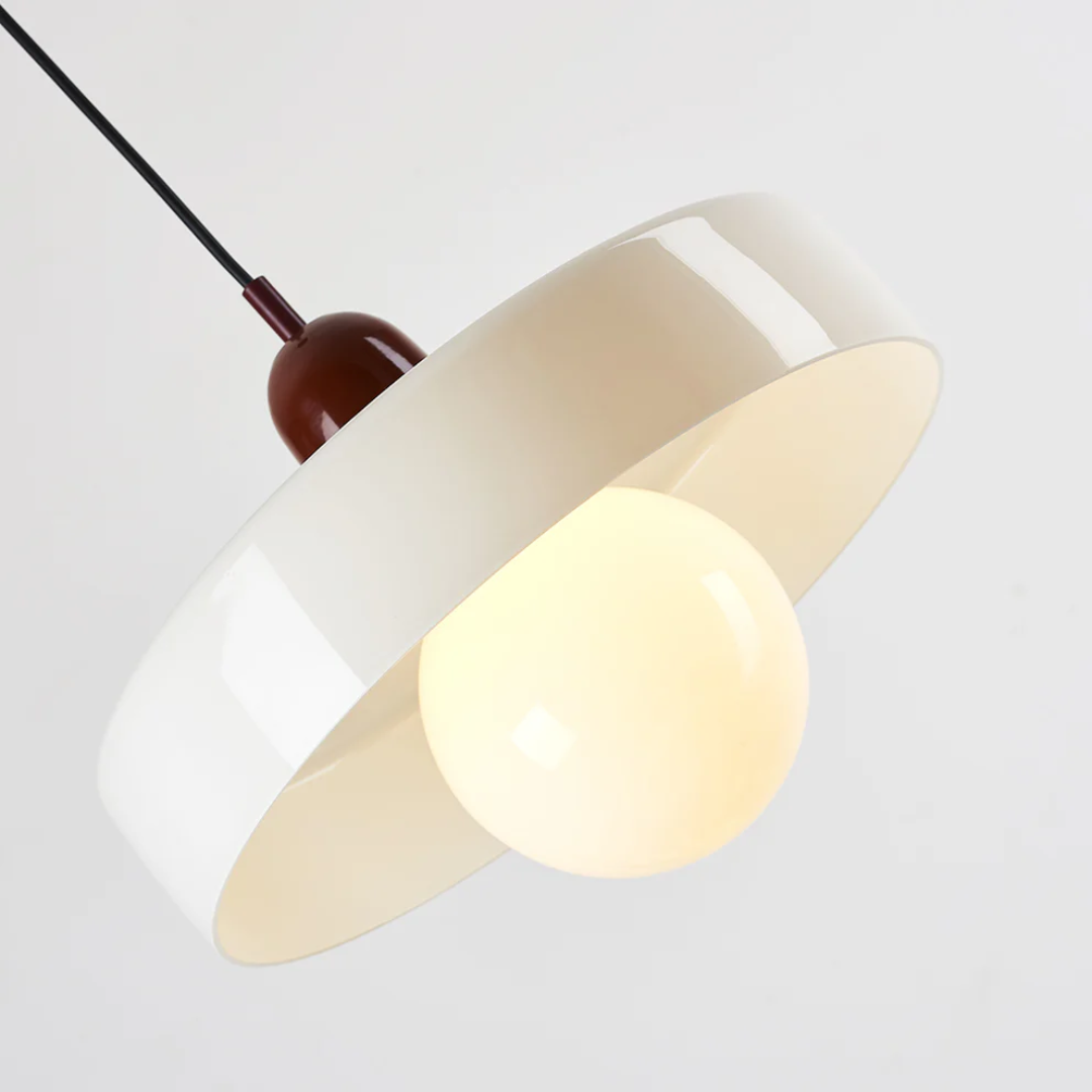 Contemporary hanglamp installation view showing hardware details