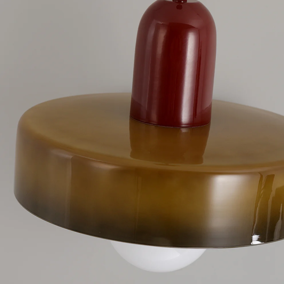 Stylish hanglamp fitting seamlessly into a Scandinavian decor theme