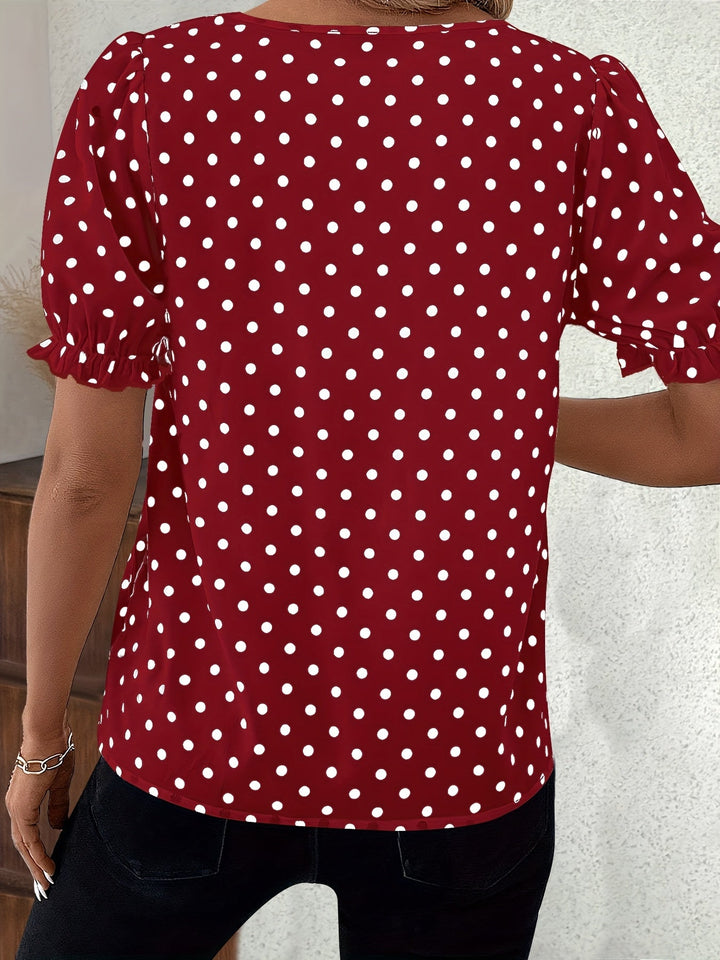 Short sleeve top paired with jeans for a casual look