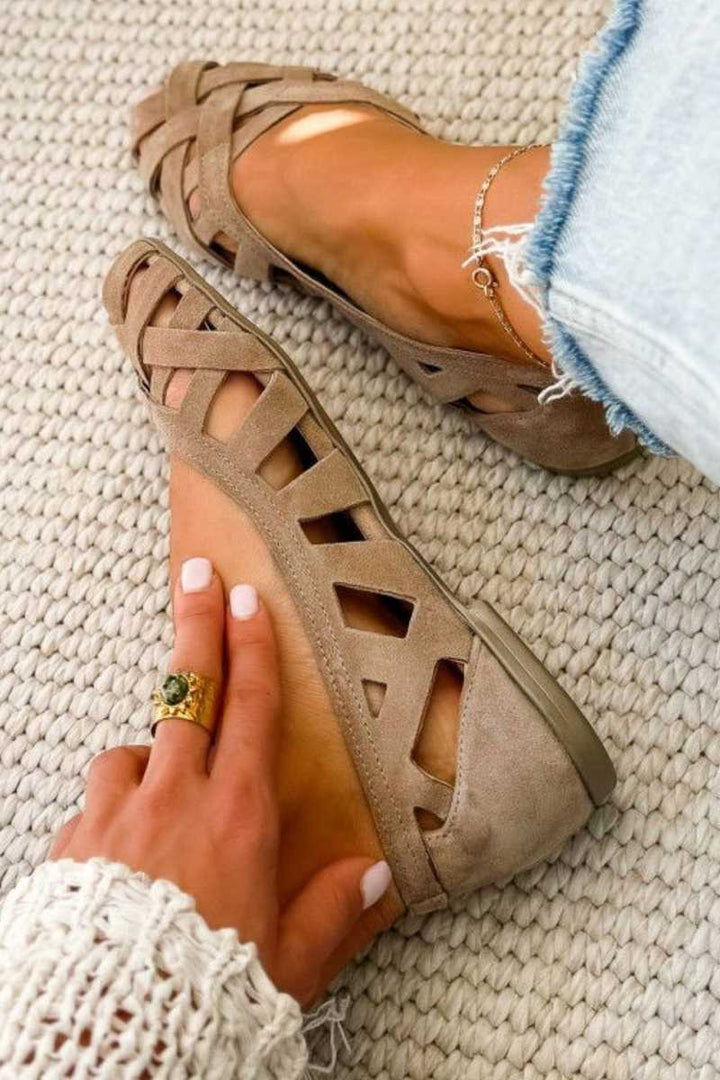 Women's chic woven peep toe flat sandals in casual summer style