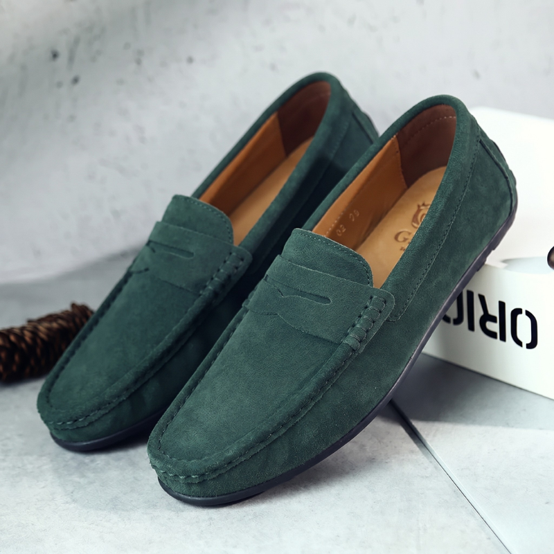Pair of men's casual loafers arranged together, highlighting their lightweight build and modern smart-casual aesthetic for ev