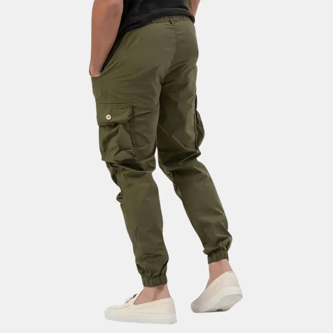 Detailed shot of rugged cargo pocket on mens streetwear activewear pants