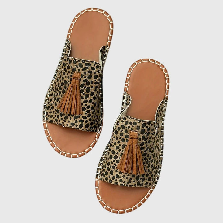 Back view of daily walking shoes showing heel stability and comfortable platform