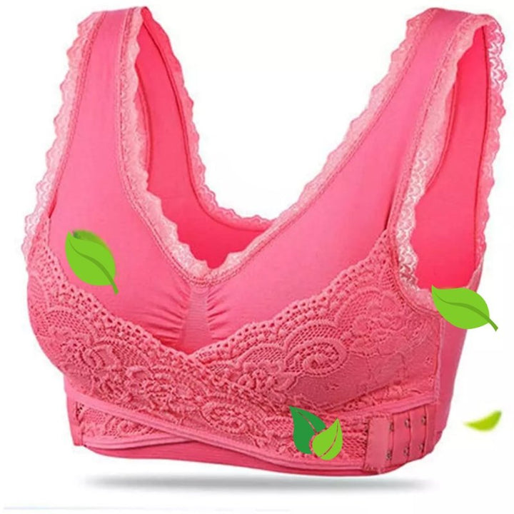 Comfortable support bra with delicate scalloped lace trim details