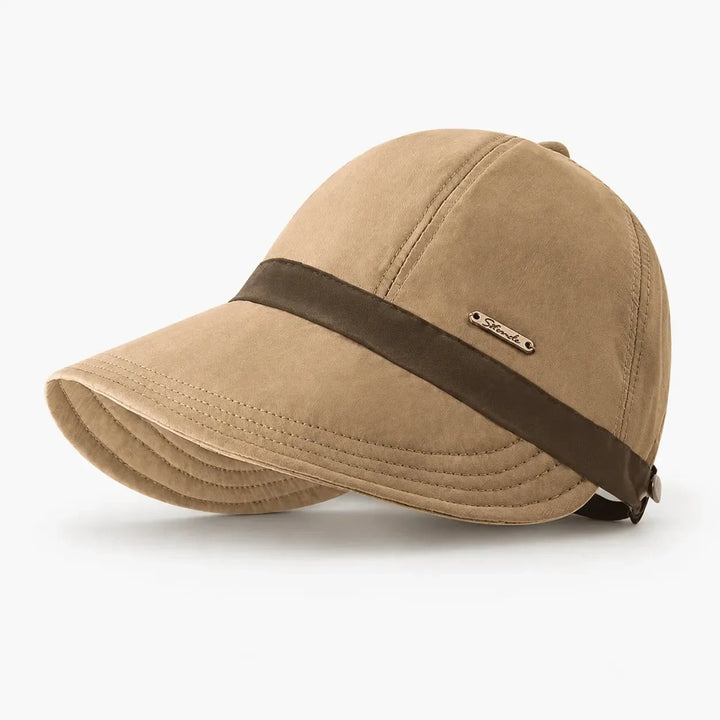 Foldable summer beach hat for women with convenient roll-up travel feature