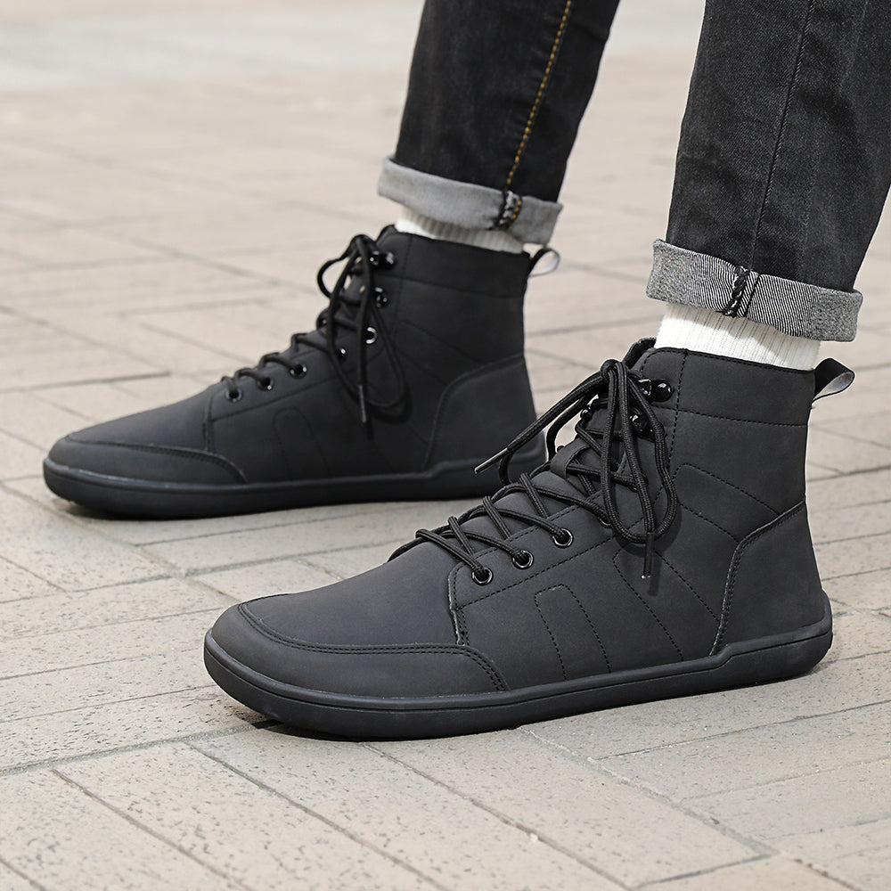 Stylish women's casual winter sneakers with cozy faux fur lining