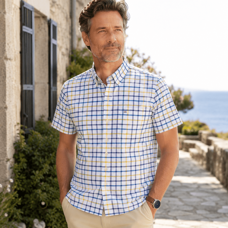 Summer style men's Oxford shirt back view featuring tailored fit and pleat