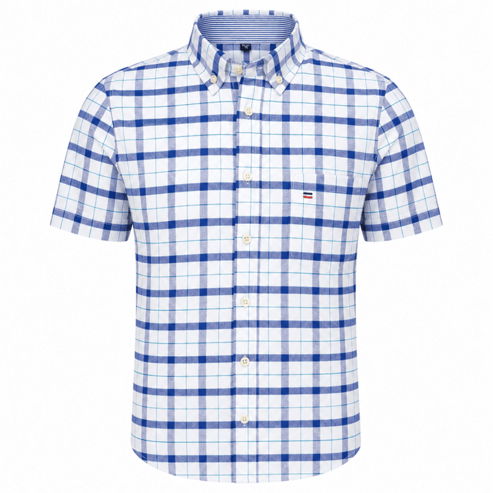 Casual men's short sleeve button-down shirt front view showcasing chest pocket