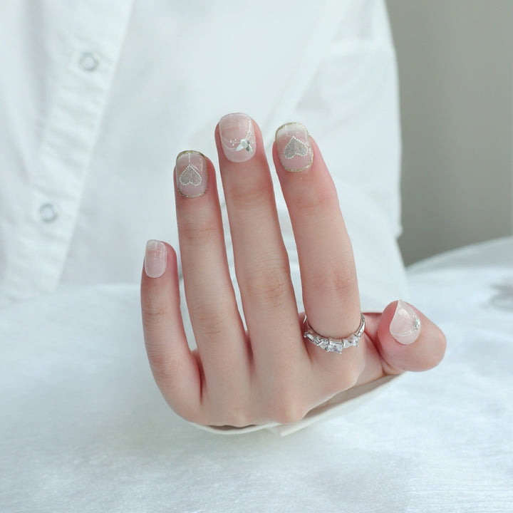 Glitter press on nails with heart art for women manicure set