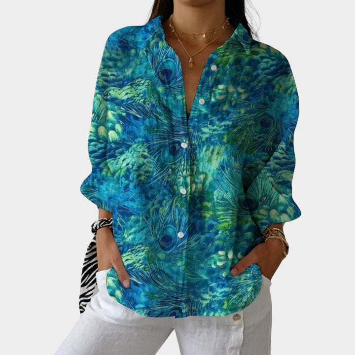 Side profile of the botanical print button up top illustrating its comfortable fit