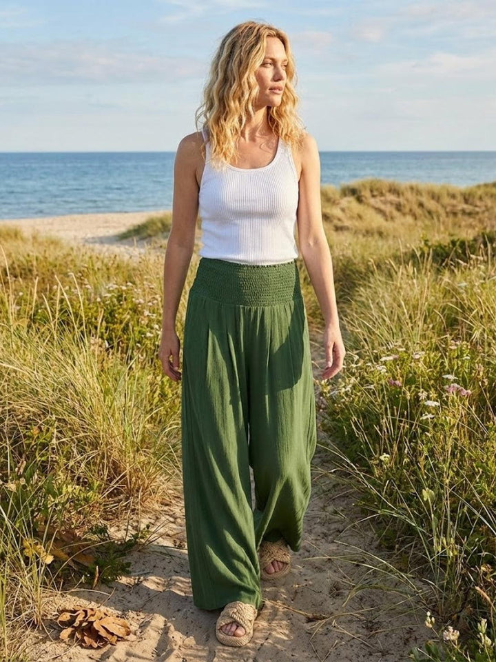 Relaxed fit casual pants designed for maximum comfort and style