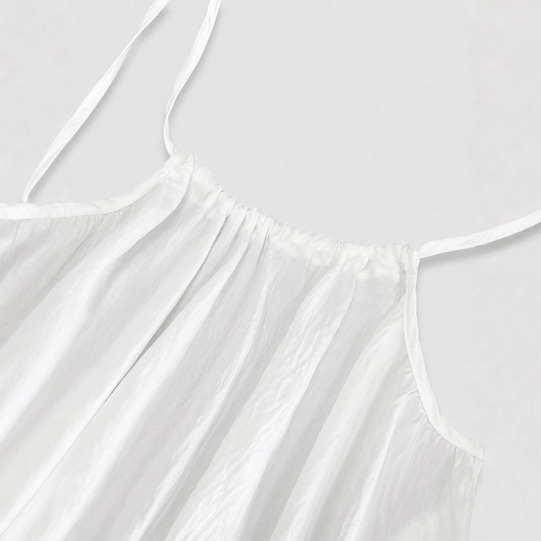 Relaxed fit silhouette of a solid color women's casual dress