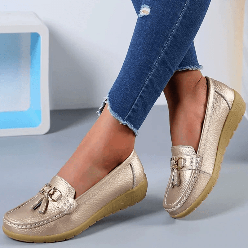 Women's comfort tassel loafer shoes in soft suede, casual slip-on footwear