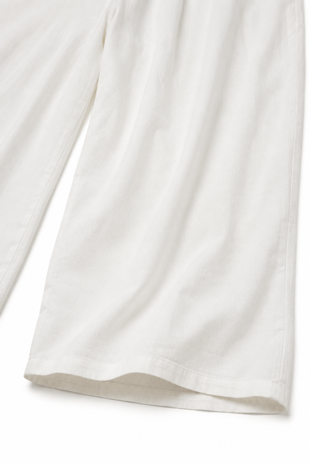Chic women's casual wear jumpsuit in a trendy silhouette