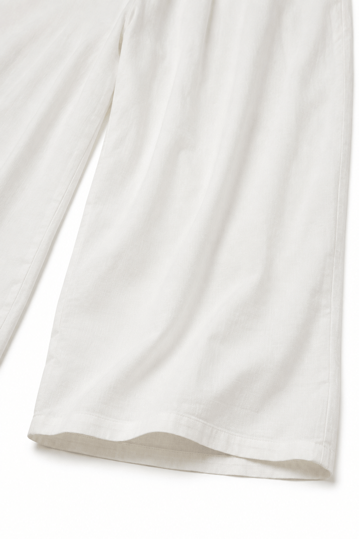 Chic women's casual wear jumpsuit in a trendy silhouette