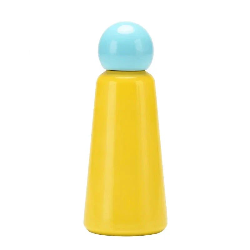 Compact insulated water bottle fitting standard cup holders