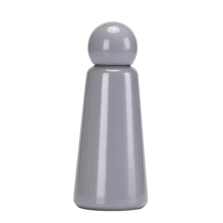 Lightweight metal hydration bottle with smooth drinking rim