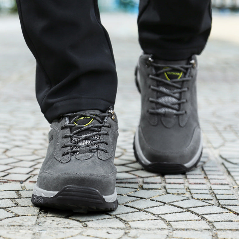 Top view of mens orthopedic walking shoes highlighting lace-up design