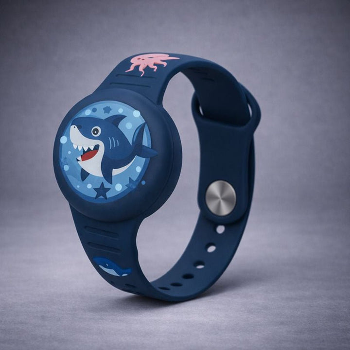 Wearable tech kids GPS tracker for location monitoring and travel safety
