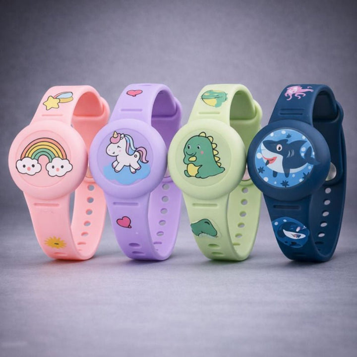 Comfortable silicone wristband kids accessories with GPS tracker feature