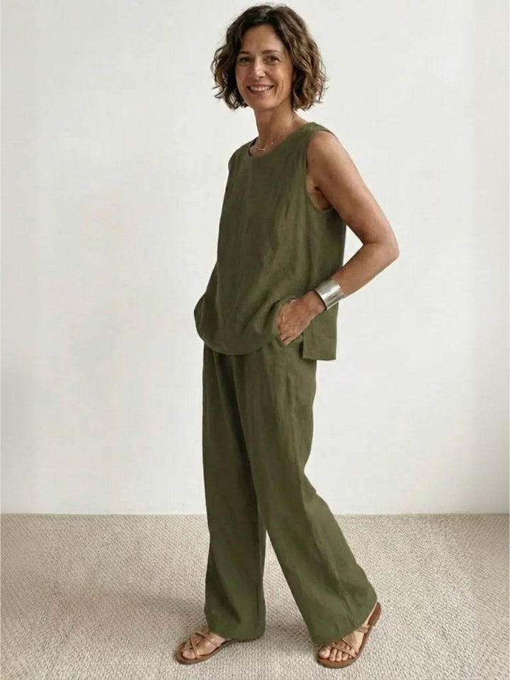 Women's sleeveless top and wide leg pants two-piece set in solid color