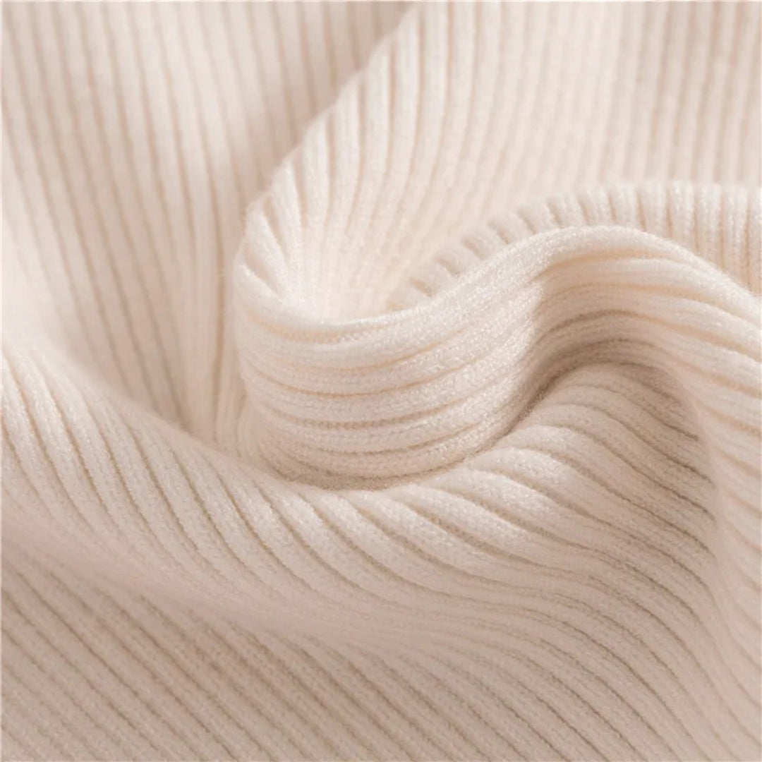 Women's slim fit long sleeve turtleneck sweater in classic knit