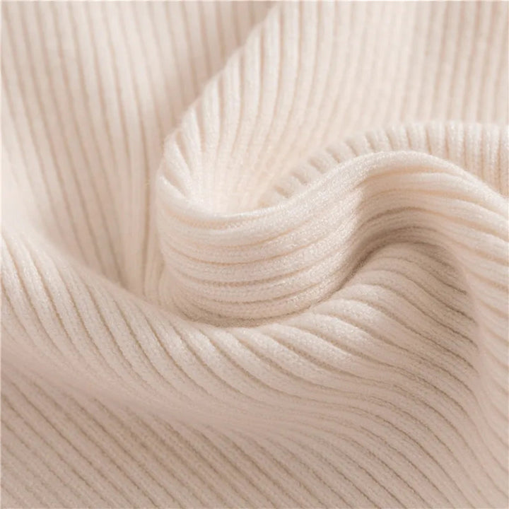 Women's slim fit long sleeve turtleneck sweater in classic knit