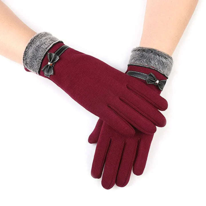 Stylish black winter fashion gloves for women, soft lining for cold weather